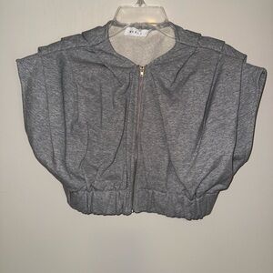 Mable Cropped zip up Sleeveless Jacket Top gray. Small